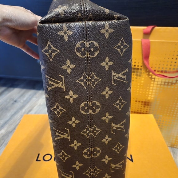 Authentic Louis Vuitton Graceful PM - Picture 16 of 16